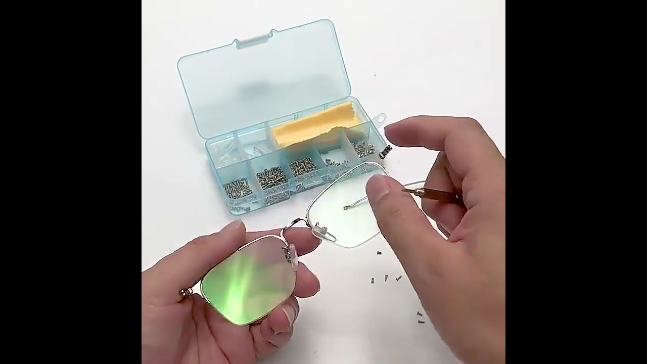 1PC 3 in1 Eyeglass Screwdriver