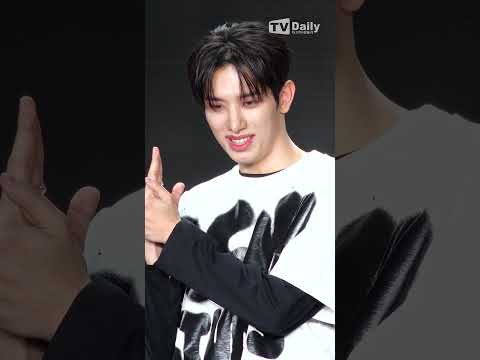 #올아워즈 #건호 의 건 포즈🔫 <strong>틈새</strong> 개그에 웃참 실패🤣 #ALL_H_OURS #kunho #쇼케이스 #포토타임 #phototime #shorts