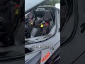 戦闘機みたいに乗り込むクルマ