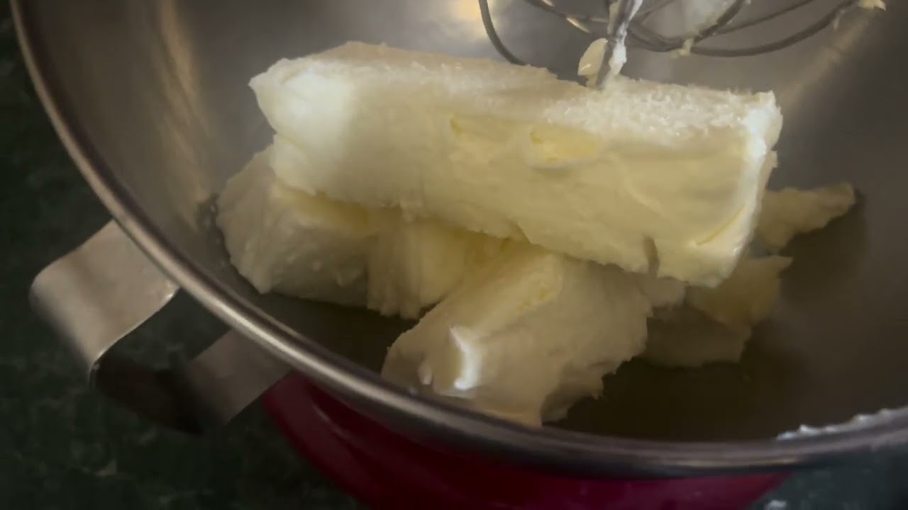 Strawberry cupcakes ￼ with strawberry buttercream frosting ￼