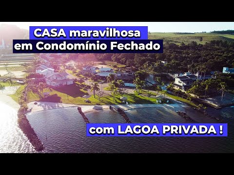 Casa em Condomínio Fechado com LAGOA privada!