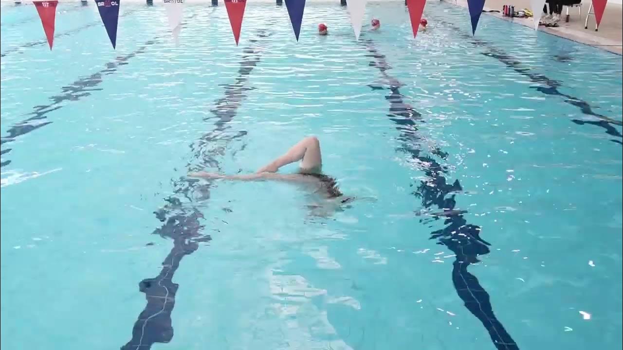 Back layout to bent knee surface arch position Artistic Swimming