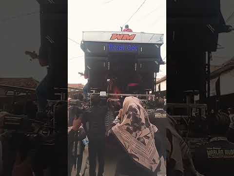 Abang Roni bareng Warlan muda #kesenianjawabarat #karnaval #soundhoreg