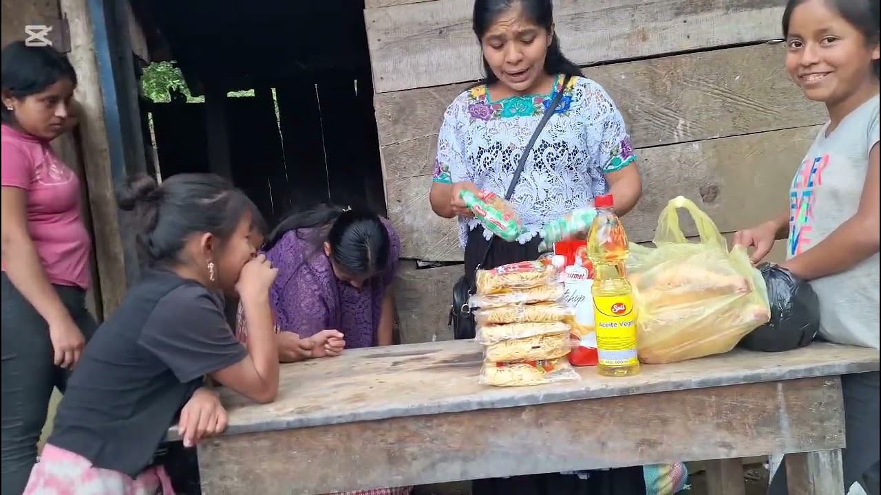 ✡️Niños de Carcha casi les cae la galera sobre ellos🥹🥹y corren peligro en su hogar 