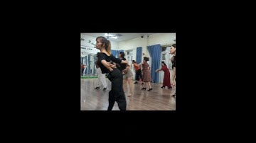 Sóng chachacha - tập luyện của hội chị em Vũ Điệu Xanh