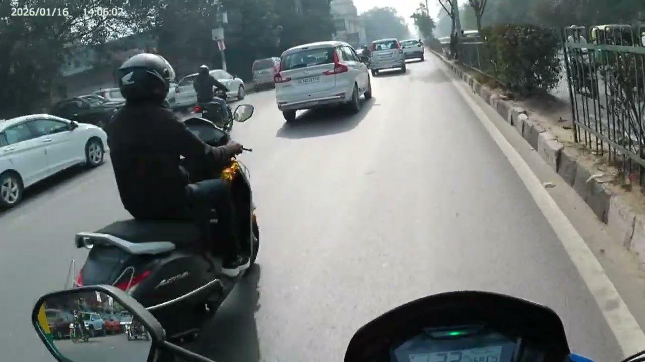 Decathlon.forclaz-aduth unisex black fleece winter gloves | Vineet the rider 