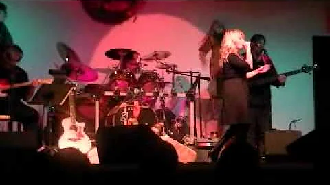 Amanda Priddy Coyle performing If it dont come easy