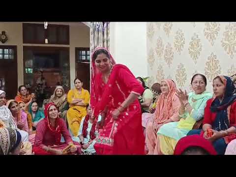 नाटे मत सावरे नजर लग जाएगी बरसाने की गुजरी तेरे पर मारजाएगी बहुत अच्छा भजन और धमाकेदार डांस🙏🙏💃💃💐💐💐🌹🌹