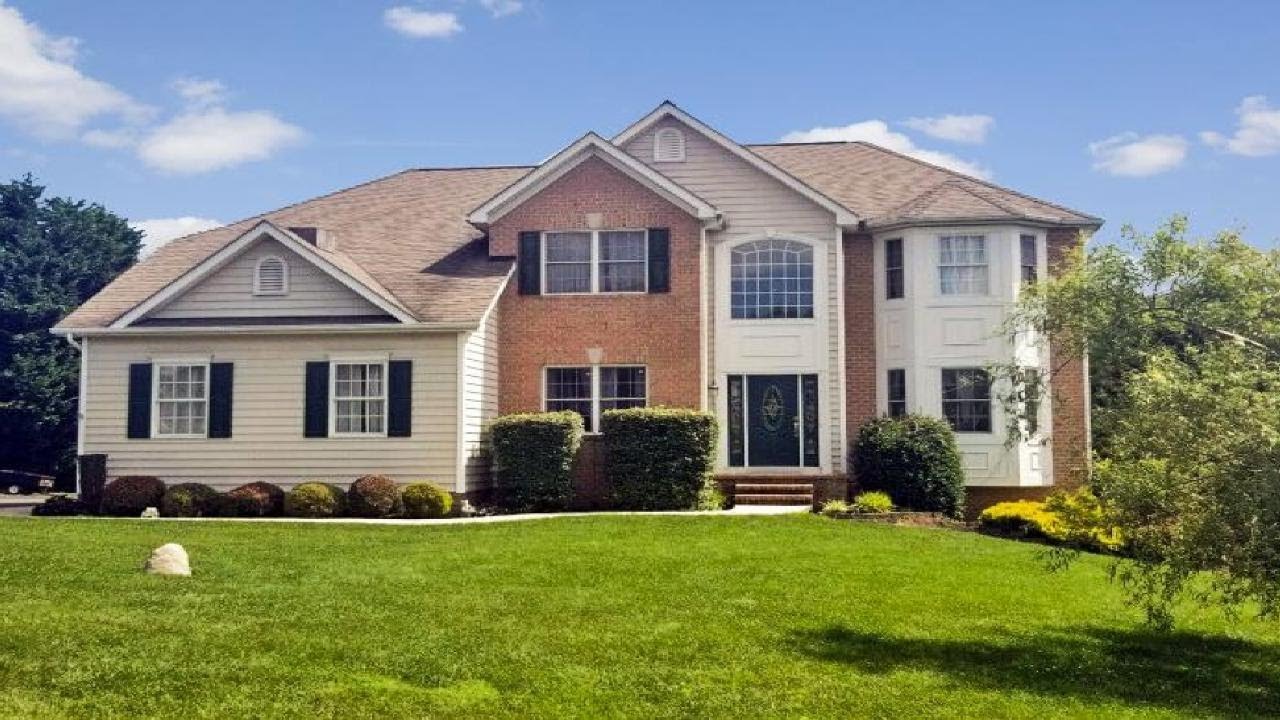 1313 WILEY OAK DRIVE, JARRETTSVILLE, MD Presented by Tracey Simms.