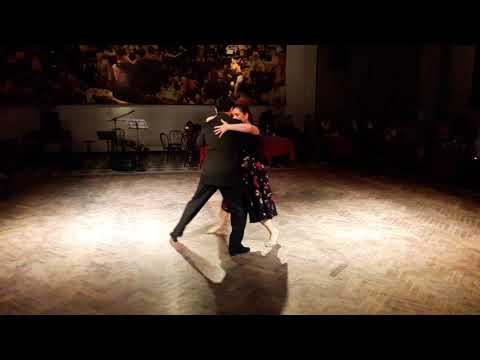 Bailan Andrea Fernández Acerbi y Ezequiel Mendoza