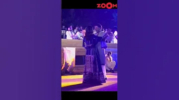 Shah Rukh Khan's ROMANTIC dance with Gauri on Veer Zara's song at Anant-Radhika's pre-wedding ❤️