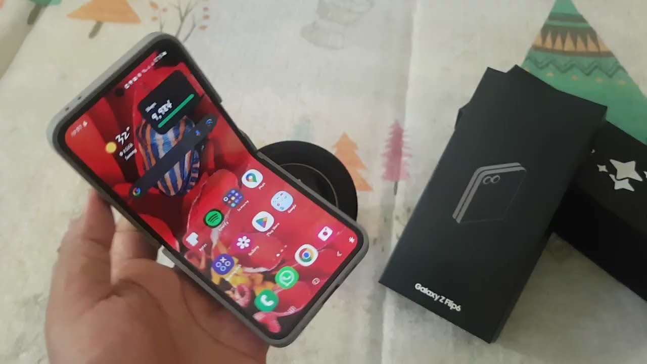 Samsung Z Flip 6: How to Show or Hide Group Conversation Notifications in Android Auto (Android 14)