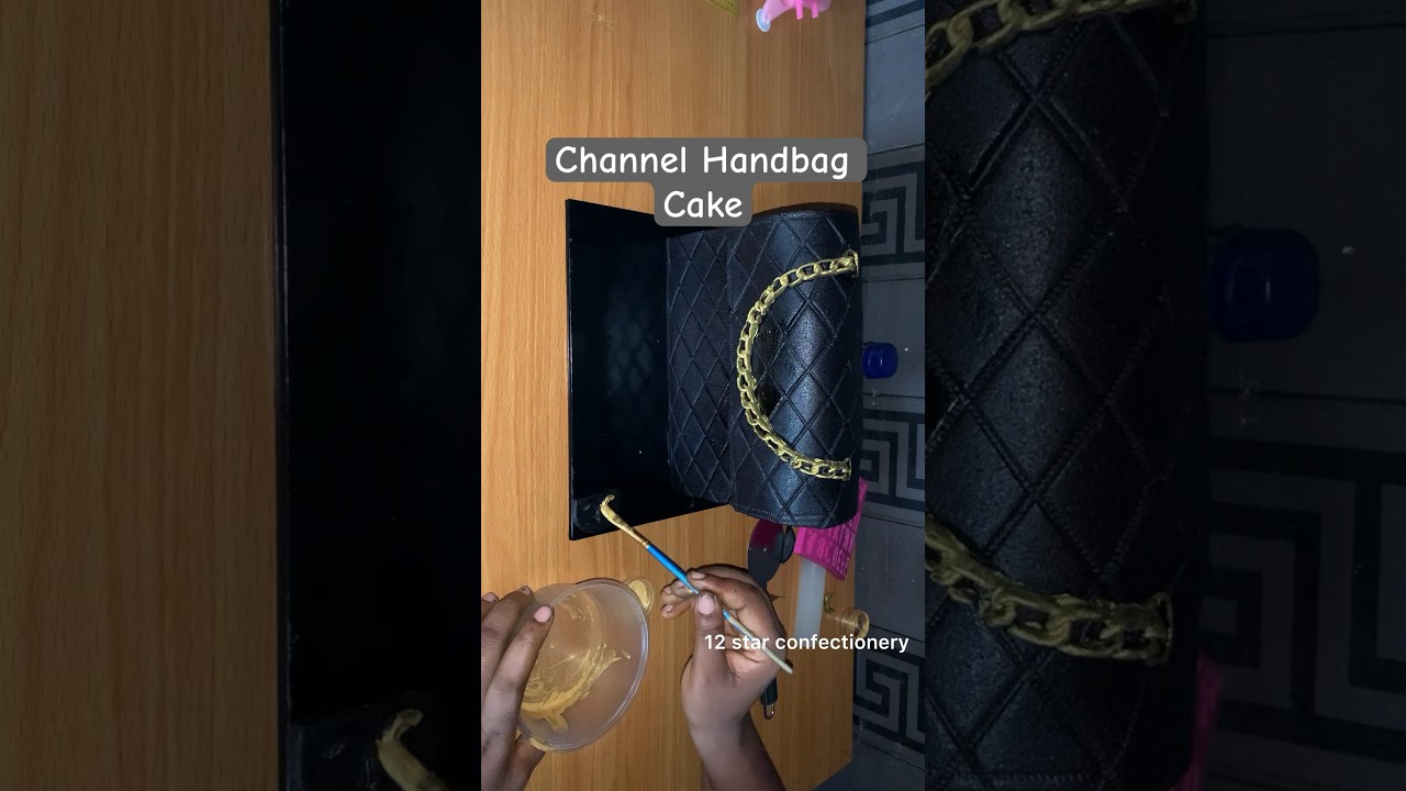 Realistic Channel Handbag Cake. 