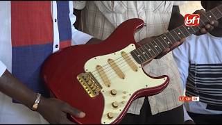 Mémoire de SANKARA: La guitare rouge du père de la révolution restituée au ministre de la culture