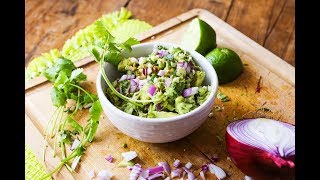 THE BEST Homemade Guacamole Recipe from Pip and Ebby screenshot 4