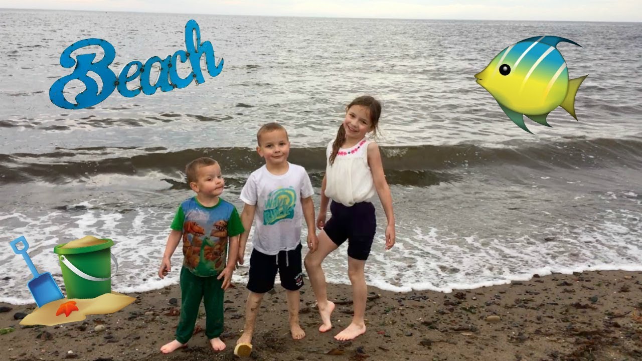 FUN AT THE BEACH | FAMILY VLOG - YouTube