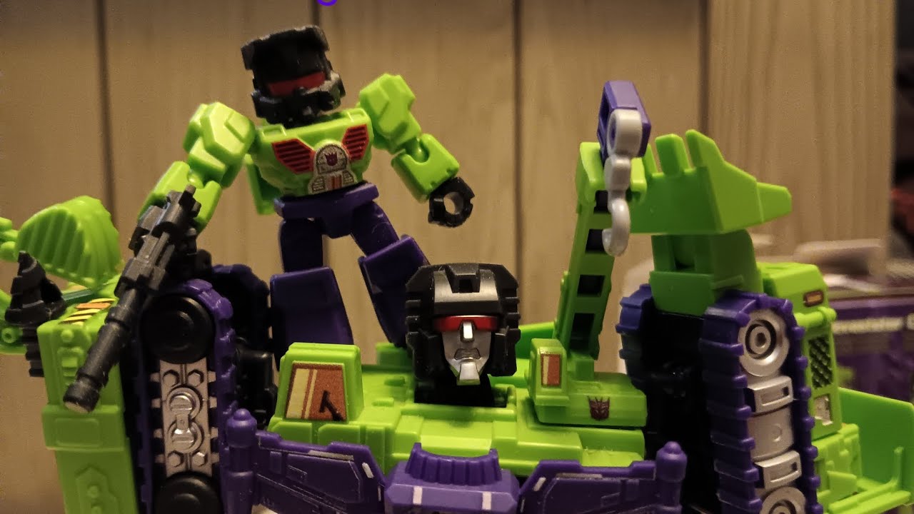 Building blokees devastator 