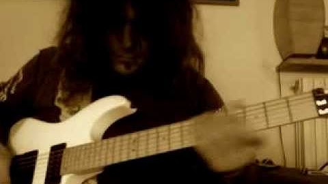 Roberto Vanni: E Minor Pentatonic with String-Skipping &Hybrid Picking