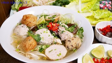 Bún Mọc - Cách Nấu Nước Lèo Thơm Ngon Của Chủ Tiệm Bún Mọc! Cách Làm Mọc Dai Giòn by Vanh Khuyen