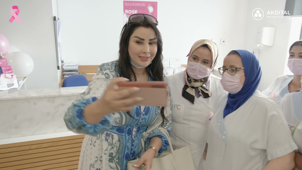 Visite de la chanteuse Saida Charaf à l'Hôpital Privé Casablanca Ain Sebaa du groupe Akdital