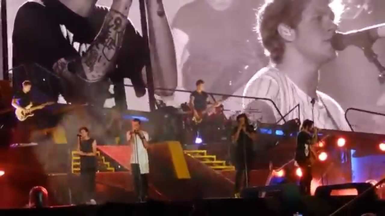 One Direction - Harry talking + Night Changes - OTRA Sydney Feb 7