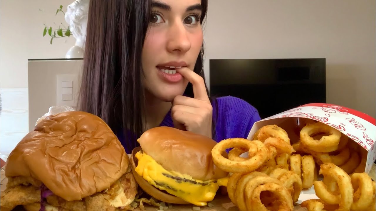 ASMR ♡ COMIENDO HAMBURGUESAS 🍔🍟 MUKBANG