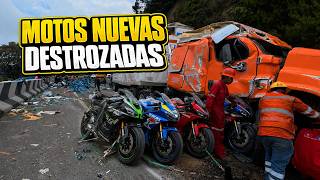Tráiler lleno de motocicletas termina volcado en Maltrata