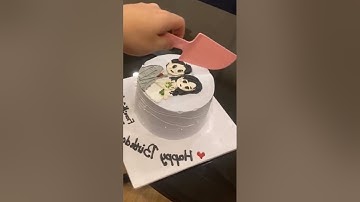 Cắt bánh kem kiểu gì đây