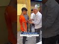 وريني يابني الشنطة دي فيها اي تفتيش غريب لطلبة الثانوية العامة قبل امتحان الفيزياء