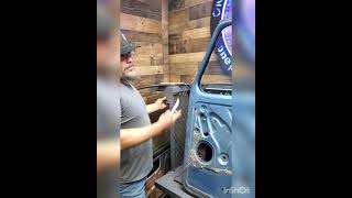 197379 Ford F series Power 1pc door glass conversion kit.