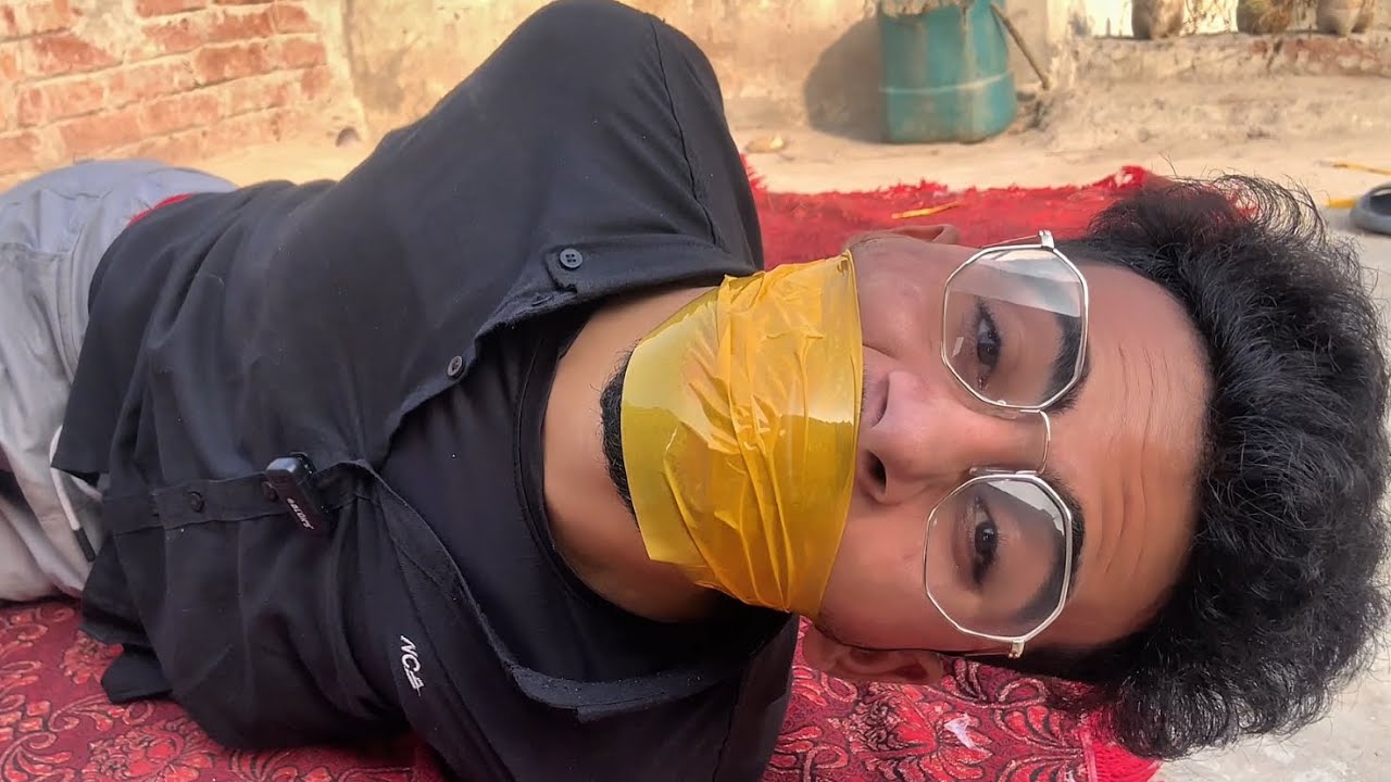 DUCT TAPE  ESCAPE CHALLENGE !