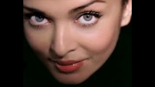 Top 10 Most Beautiful Eyes Female Celebrities