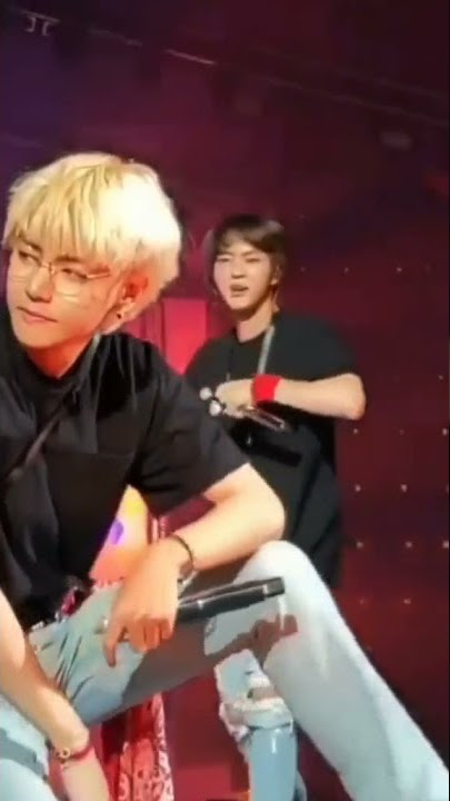 Jin & Taehyung asik banget joget kek nya 🐭🐯😅