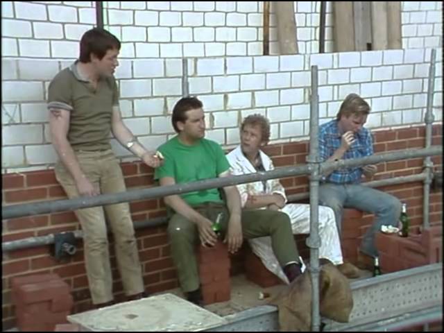 Auf Wiedersehen Pet S01E13 When the Boat Goes Out   YouTube class=
