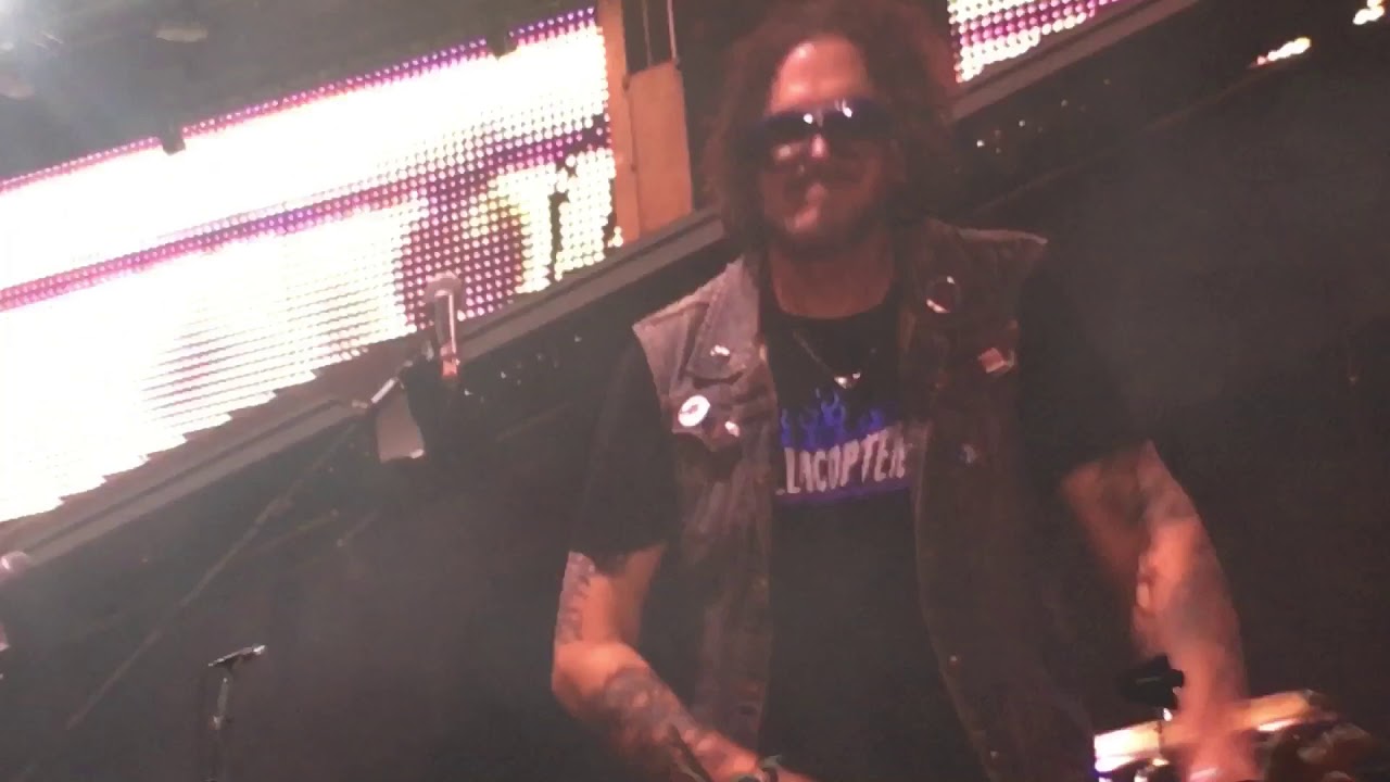 HAPPY BIRTHDAY DIZZY REED - ♪ PARADISE CITY ♪ GUNS N' ROSES ~ DOWNLOAD FESTIVAL PARIS FRANCE - 06/18