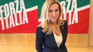 La Biancofiore: &quot;In Alto Adige tante belle bionde a rischio con gli ormoni dei migranti&quot;