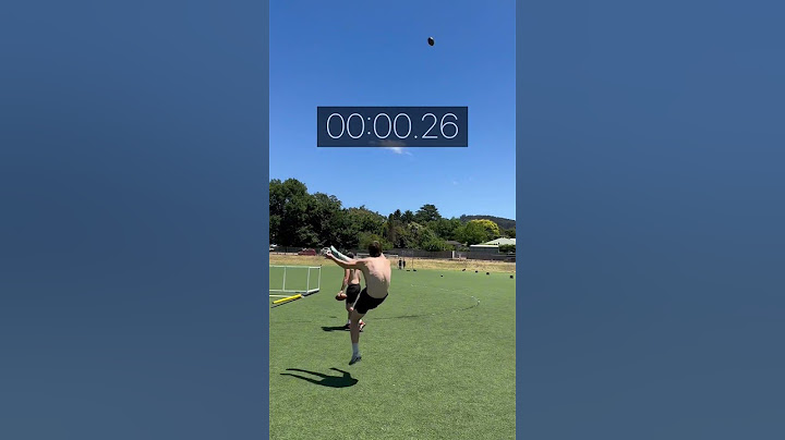 University of Iowa’s new Aussie Punter, Rhys Dakin, from Prokick Australia has a MASSIVE leg! #cfb