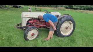 1952 Ford 8N Tractor | Side Distributor | 3-Point & PTO | Narhi Auctions