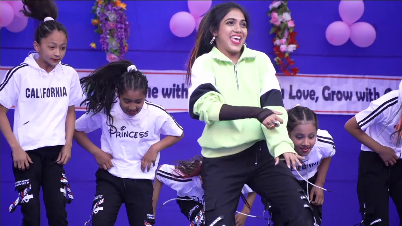 Dance with Ma'am Anuja at YATRA 76