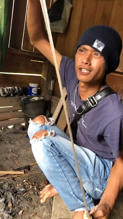 Making sticky rice from breadfruit tree sap, I didn't expect the results to be this good #ebiwirawan