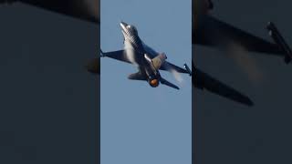 Jet Engine itna powerful kaise hota hai? 😳 Andar kya ho raha hota hai? ✈️#short