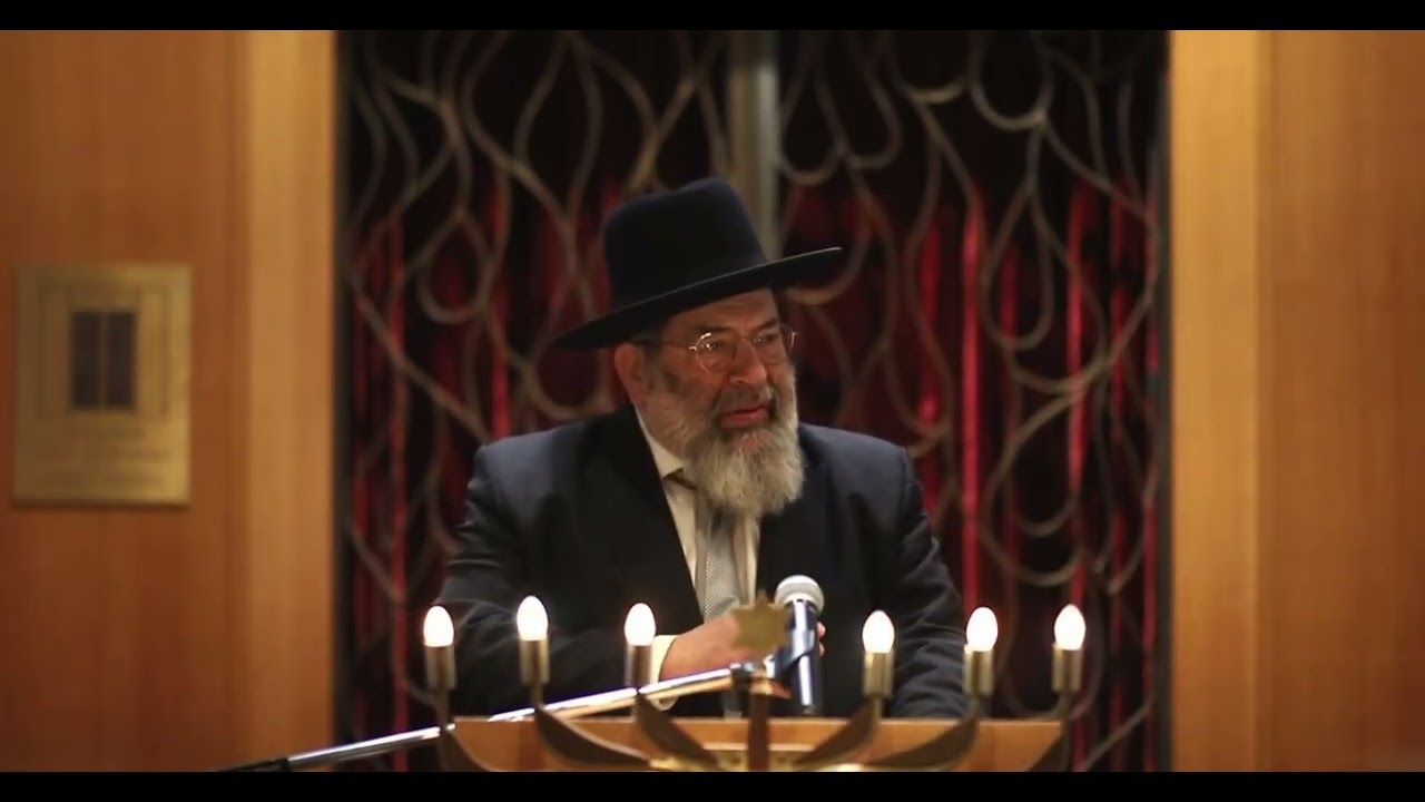 Rabbi Yaakov Bender delivers Hesped at the Levaya of Rabbi Julius Berman
