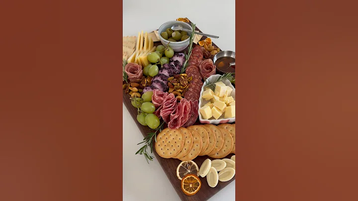 the best charcuterie board ever 🤍 #charcuterie #charcuterieboard