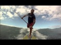 Dave Kalama disfrutando sobre las olas.