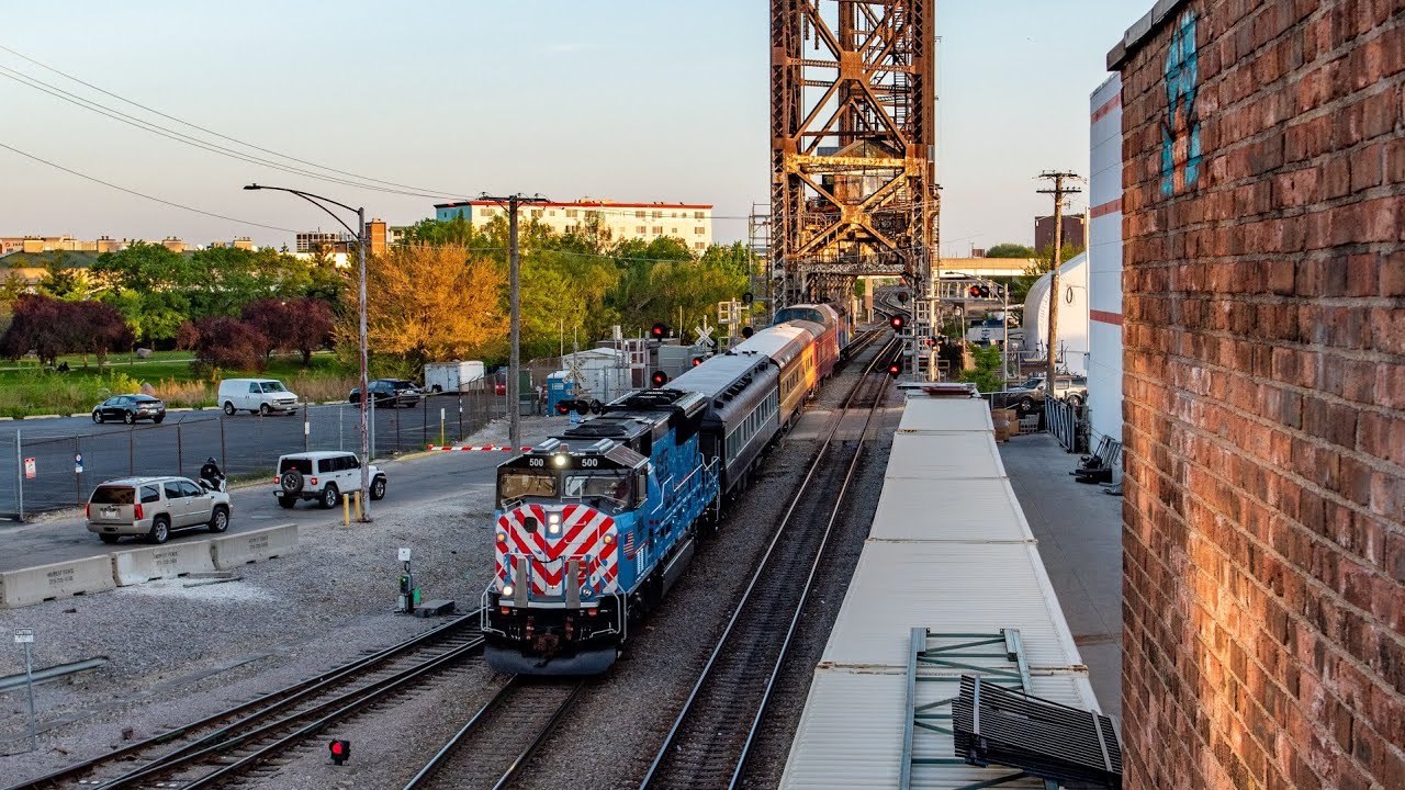 Trains in Chicago’s South Loop 5/18/25