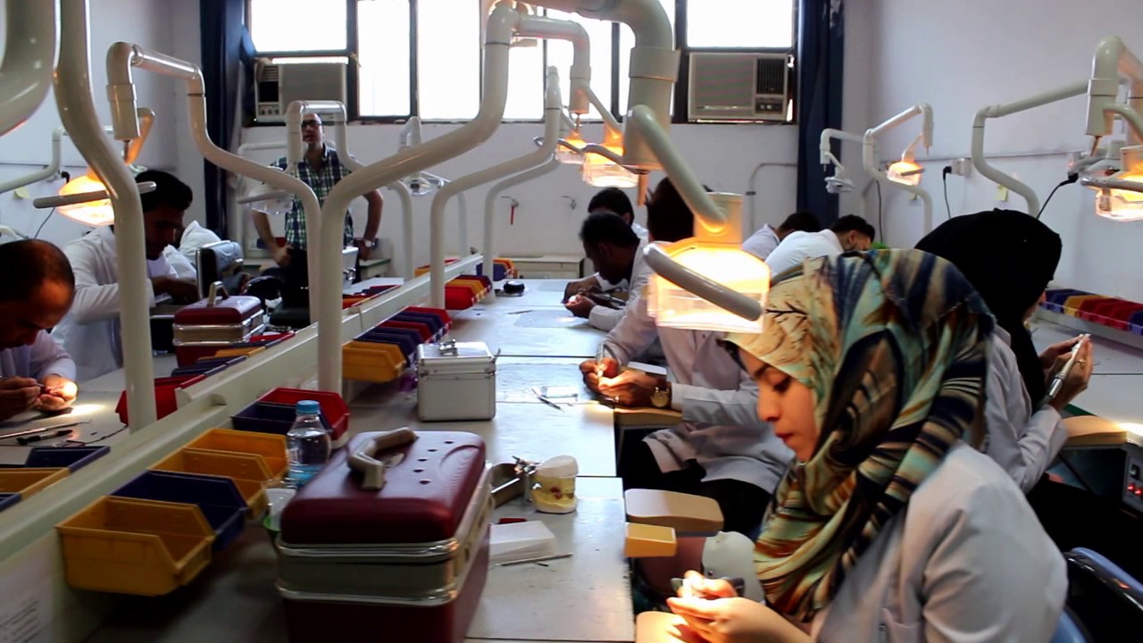 الفلم الوثائقي ( كلية طب الأسنان/جامعة المثنى )