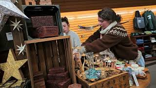 Setting up a holiday market