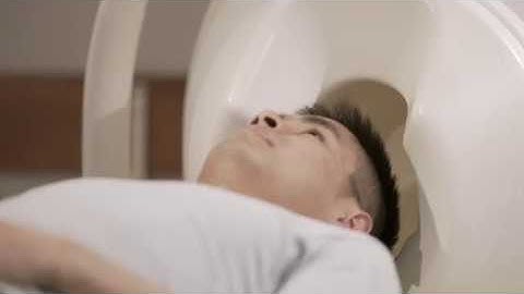 Distinct spatiotemporal patterns of neuronal functional connectivity in PPA variants