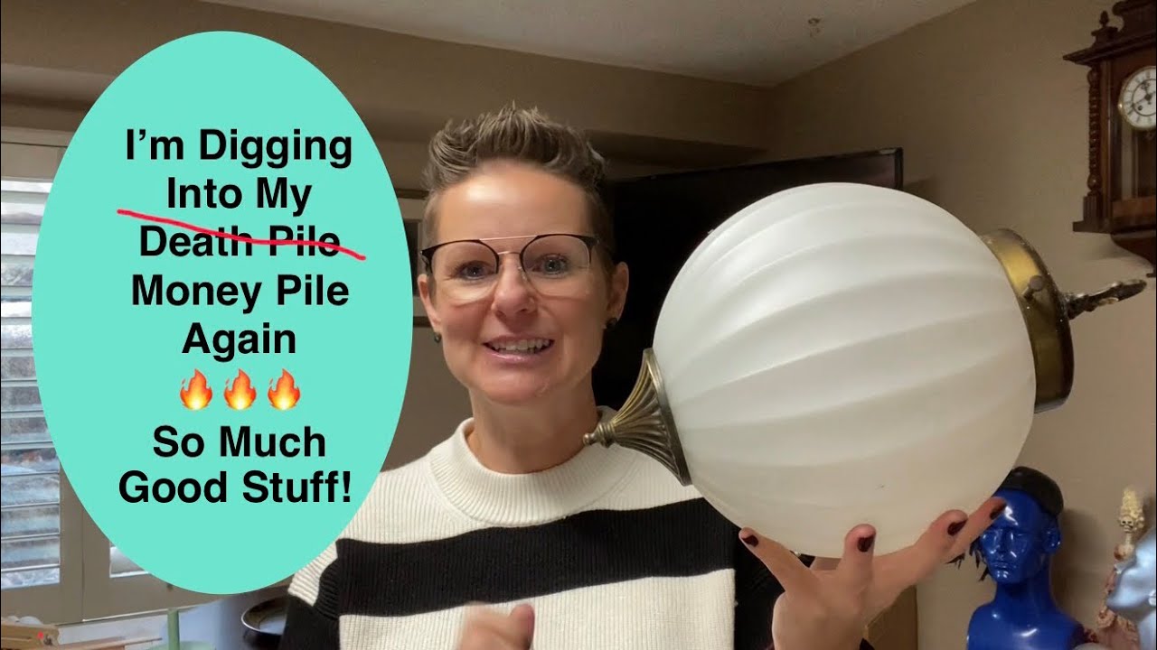 Я нашла в своей куче вещей больше 600 долларов! 😃 Теперь мне нужно выставить их на eBay.