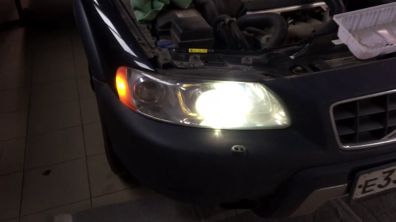 Volvo XC70 1поколение , рестайлинг, замена линз - YouTube